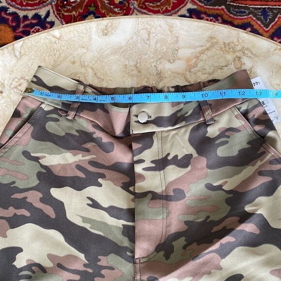 NWT Ardene Camo Cargo Pants - Picture 10 of 12